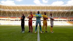 Yeni malatyaspor, malatya merkezli bir spor kulübüdür. Yeni Malatyaspor Kayisili Forma Tanitimi Yapti Malatya Haber