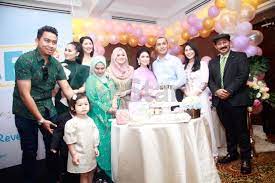 Anzalna teruja bertemu aishwarya rai di paris. Bagai Bulan Jatuh Ke Riba Anzalna Nasir Bakal Lahir Anak Lelaki Hiburan Mstar