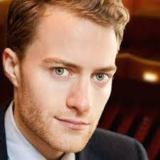 Devon Estes's Instagram, Twitter & Facebook