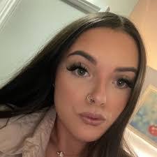 Kasey Morton's Instagram, Twitter & Facebook