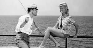 Ich möchte schlafen, doch die mimi will lesen ich möchte schlafen, doch die mimi ist erst auf seite 104 wo der killer aus manhattan zyankalisuppe kocht für den richter, der ihn damals in chicago eingelocht ich muss alles miterleben. Ohne Krimi Geht Die Mimi Nie Ins Bett Filmportal De