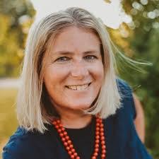 Amy Acree's Instagram, Twitter & Facebook