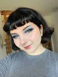 Inspired by Naomi Jon to dip into coloured liner! : r/MakeupAddiction