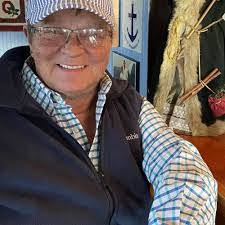 Darryl Veach's Instagram, Twitter & Facebook