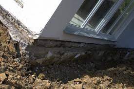 Die länglichen streifenfundamente werden unter den außenmauern eingesetzt. Stuckwerk Bei Perimeterdammung Haus Ohne Keller