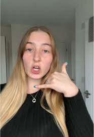 Outfit of the evening 💋📞 #transition #outfitofthenight #fyp #makeup  #outfit #march #2025