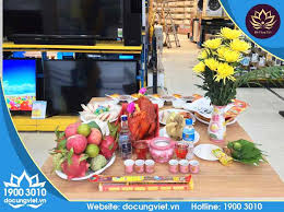 Canh măng tươi, bát canh khổ qua nhồi thịt, thịt kho tàu, đĩa. 1 Cach Cung Mam Cung Táº¥t Nien Cuá»'i NÄƒm Ä'ung Phong Tá»¥c Viá»‡t