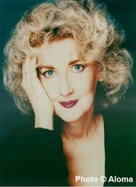 Amazon.com: The Dark Room by Julia Cameron (1998-11-03): Julia Cameron:  Libros