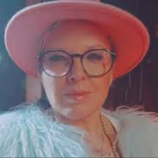 Laurence boccolini loves travel, adventure, variety and meeting new people, and she longs to laurence boccolini is sensual and loves to taste all of life. Out Of Context Laurence Boccolini On Twitter Pire Glow Down De Tf1 Lgcda