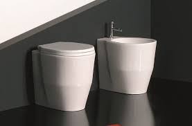 I Sanitari Piccoli Alleati Nell Arredamento Del Bagno Di Dimensioni Ridotte Arredamento Bagno Arredamento Bagno