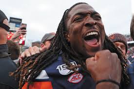 Moving down the field—VIRGINIA Magazine