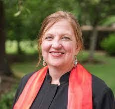 Laurie Strawbridge's Instagram, Twitter & Facebook