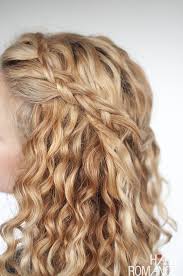 From thick hair to thin, as well as curly and straight, these braids will suit everyone. An Easy Half Up Braid Tutorial For Curly Hair Hair Romance