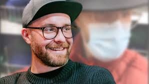 Listen to mark forster | soundcloud is an audio platform that lets you listen to what you love and share the sounds you stream tracks and playlists from mark forster on your desktop or mobile device. Mark Forster Ich Weiss Naturlich Als Letzter Warum Das So Ist Bunte De