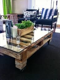 la table basse palette 60 idees creatives pour la fabriquer archzine fr paletten tisch couchtisch palette mobel aus paletten