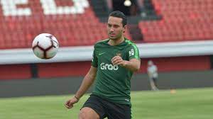 Ezra walian dilarang, pemain thailand kok bisa? Dianggap Pernah Bela Timnas Belanda U 17 Status Ezra Walian Pending Beritajatim Com