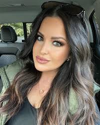 Katie Corey (@misskatiecorey) • Instagram photos and videos