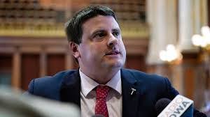 Darren Ackerman's Instagram, Twitter & Facebook