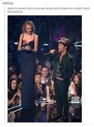 His chest size is 44 inches, his waist size is 33 inches and his biceps size is 15 inches. Oh My Goodness The Height Difference Taylor Swift And Bruno Humor At Repinned Net