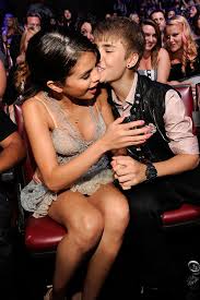 Resultado de imagem para fotos do justin bieber com a selena gomez