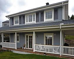 Erleben Sie Exklusive Greenville Holzhauser Ihr Holzhaus Als Villa Landhaus O Stadthaus Nach Historischen Skandinavisch Fassade Haus Haus Streichen Fassade