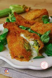 Fiori Di Zucchina Ripieni Di Stracchino Ricetta Facile Ricette Ricette Contorni Zucchine Ripiene