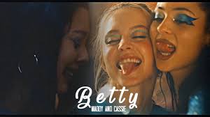 Betty Maddy's Instagram, Twitter & Facebook