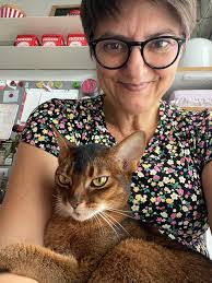 Hello everybody, I would like to introduce myself! Last year I had the  opportunity to have this little girl with me for two weeks. Since then I am  in love with this