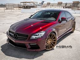 Es Gibt Etwas Das Auf Diesem Kundenspezifischen Mercedes Cls Total Einzigartig Ist Mercedescls Mercedes Cls Mercedes Benz Cls Custom Mercedes