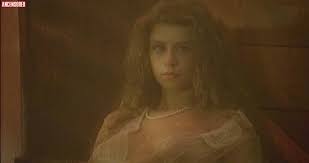 Naked Amanda Sandrelli in L'attenzione < ANCENSORED