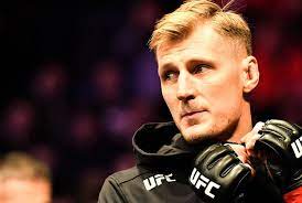 Может быть, это его дедушка? Volkov Ustupil Ganu V Glavnom Boyu Ufc Vegas 30 Gazeta Ru
