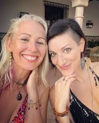 Kelly Benning's Instagram, Twitter & Facebook