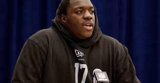 NY Giants Draft DT Bobby Jamison-Travis in Round 6 of 2026 NFL Draft