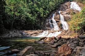 Lata tembakah terkenal dengan keindahan panorama air terjun 7 tingkat sesuai untuk pengunjung yang gemar aktiviti. 10 Tempat Menarik Di Besut Terengganu Wajib Anda Datang Cepat Ammboi