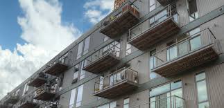 Super clean & crisp one bed/one bath apartment in an charming and quaint 10 unit brick apartment building in south milwaukee. South Water Works Modern Apartment Living In Harbor View Milwaukee Wi