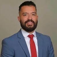 Daniel Onsurez's Instagram, Twitter & Facebook