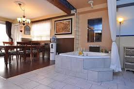 17 Baffling Home Design Fails That Ll Make You Feel Like Bob Vila In Comparison Bathroom Design Design Fails Bathtub Design