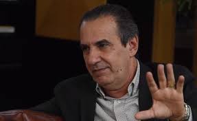 He is the leader of the pentecostal church assembleia de deus vitória em cristo (assembly of god victory in christ). Pastor Silas Malafaia E Esposa Testam Positivo Para A Covid 19