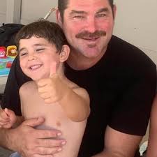 Looking for someone who has the ability to hem a few pairs of jeans and  maintain the natural stitching. Any recommendations??