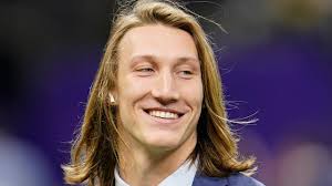 Jaguars select Trevor Lawrence with top pick in 2021 NFL Draft