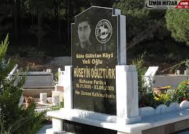 Birden fazla defin yapılan mezar yerlerinde mevcut mezar taşını değiştirmeye gerek kalmadan da kullanılabir. Mezar Bas Tasi Modelleri Ve Fiyatlari Izmir Mezar