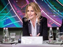 She is an actress, known for overnight (2007) and tények (1997). Varkonyi Andrea Oszinten Meselt A Szakitasarol Habostorta Hu