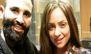 لم يخطر ببال أحمد سعد، أن الحقيقة من الممكن أن تظهر ولو بعد حين، خاصة أننا أصبحنا نعيش في زمن تنتقل فيه المعلومة في أقل من ثانية، أحمد سعد الذي أكد مرارا وتكرار أنه لم يتزوج من ريم البارودي، وأنها. Ù†Ø´Ø·Ø§Ø¡ ÙŠØªØ¯Ø§ÙˆÙ„ÙˆÙ† ÙˆØ«ÙŠÙ‚Ø© Ø·Ù„Ø§Ù‚ Ø£Ø­Ù…Ø¯ Ø³Ø¹Ø¯ ÙˆØ±ÙŠÙ… Ø§Ù„Ø¨Ø§Ø±ÙˆØ¯ÙŠ ÙÙ„Ø³Ø·ÙŠÙ† Ø§Ù„ÙŠÙˆÙ…