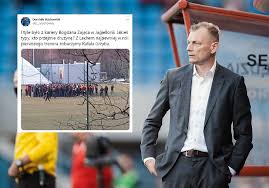 Wygląda na to, że wyzwanie grupie bońka rzuci król disco polo. Kibice Jagiellonii Maja Dosc Pojawili Sie Na Treningu Zadaja Zmian Pilka Nozna Sport Pl
