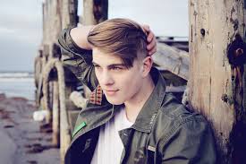 Discover top playlists and videos from your favorite artists on shazam! Vincent Gross 10 12 2017 Event News Berlin