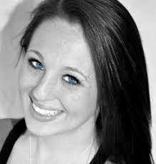 Sarah Burrell's Instagram, Twitter & Facebook