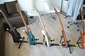 kitarist.si • Poglej temo - P: Hercules kitarsko multi stojalo - 5 kitar