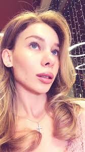 Elise Herbert's Instagram, Twitter & Facebook