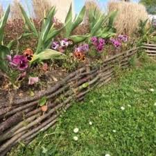 11 Superbes Bordures De Jardin Que Vous Aimeriez Bien Avoir A La Maison Bordure De Jardin Bordure Pelouse Bordure Jardin