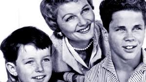 Watch Leave It to Beaver S04:E19